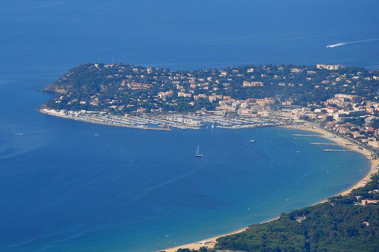 Studio 207-Les pieds dans l’eau à 30m de la plage Cavalaire-sur-Mer Extérieur photo