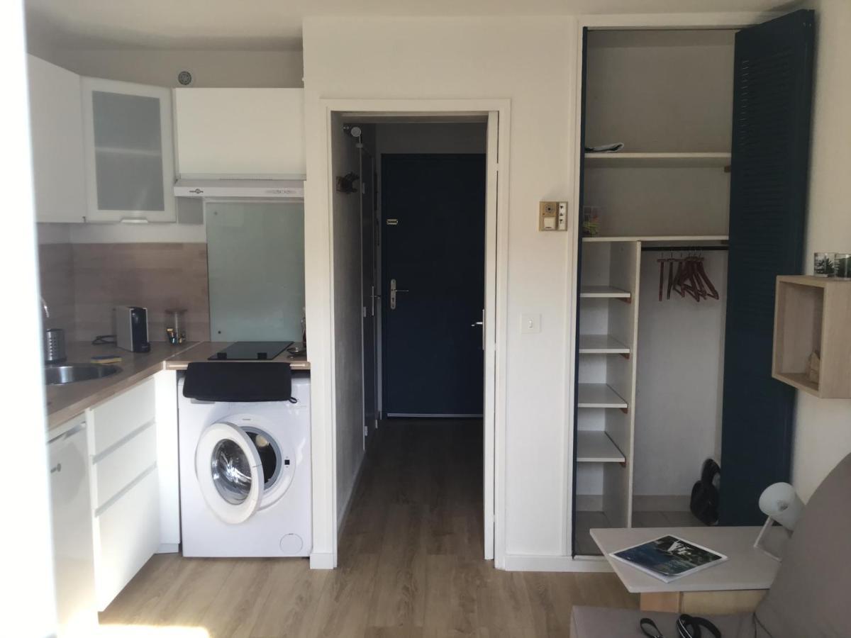 Studio 207-Les pieds dans l’eau à 30m de la plage Cavalaire-sur-Mer Extérieur photo